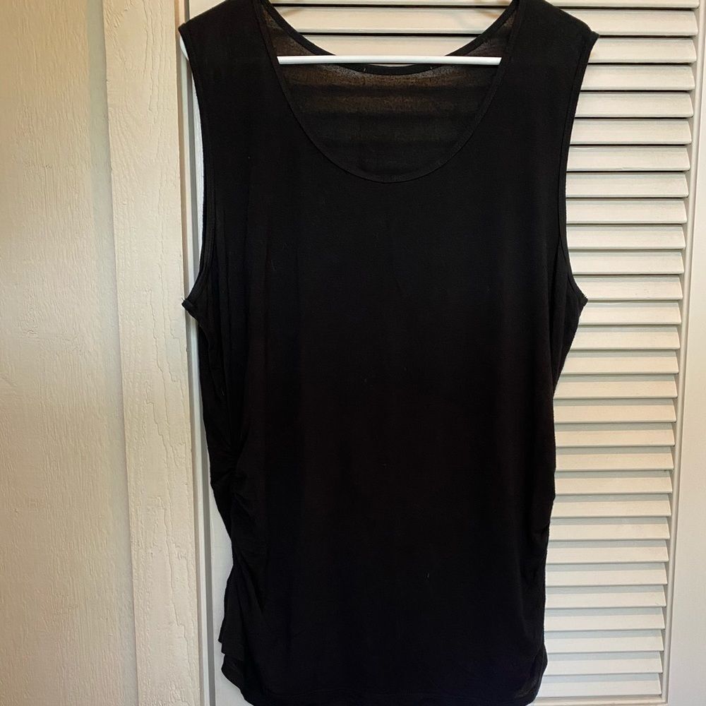 Black scoop neck layering‎ tank with side ruching